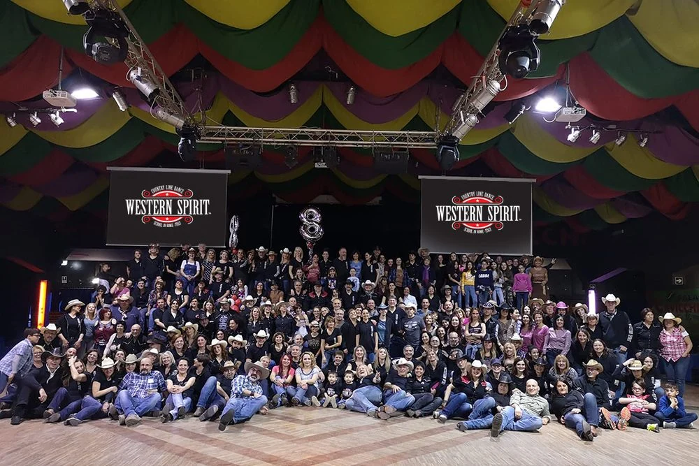 La festa per gli otto anni della scuola Western Spirit